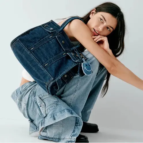 Gap：首个手袋系列登场