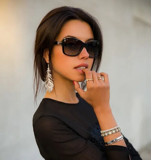 Sunglass Hut：折扣区墨镜大促 入手雷朋、Versace、Gucci 等
