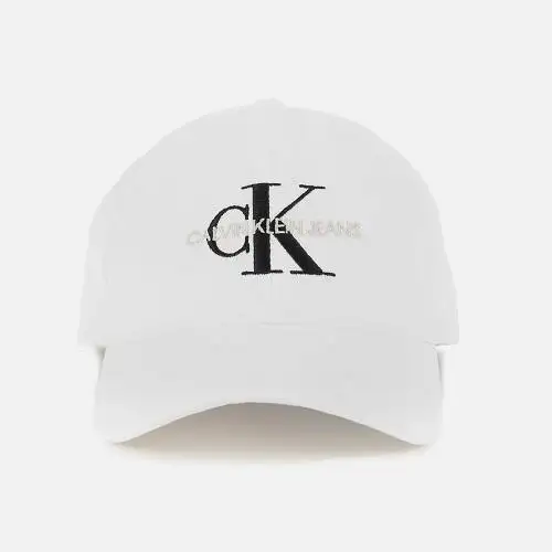 Calvin Klein 经典款鸭舌帽