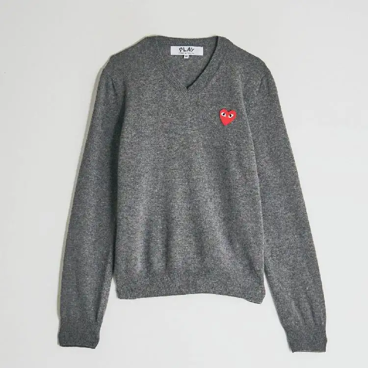 Comme des Garçons Play 女款V领毛衣