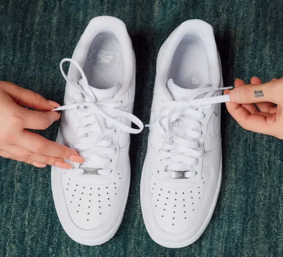 FinishLine: 精选 Nike Air Force 1 运动鞋