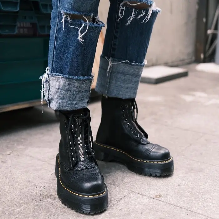 shoes.com：Dr. Martens、UGG、ECCO等鞋履清仓大促