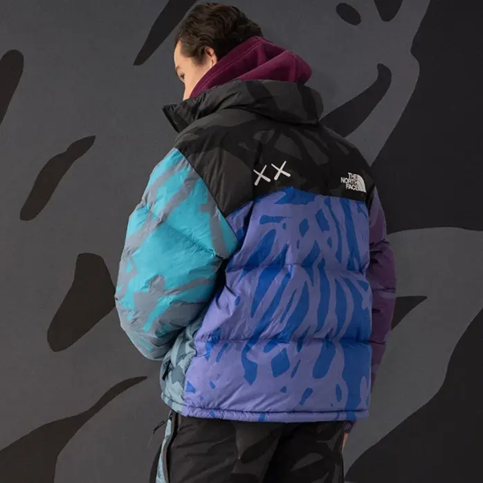 Sneakersnstuff：The North Face X KAWS 联名款开售