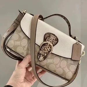 Coach Outlet美国站：多款热门包包上新