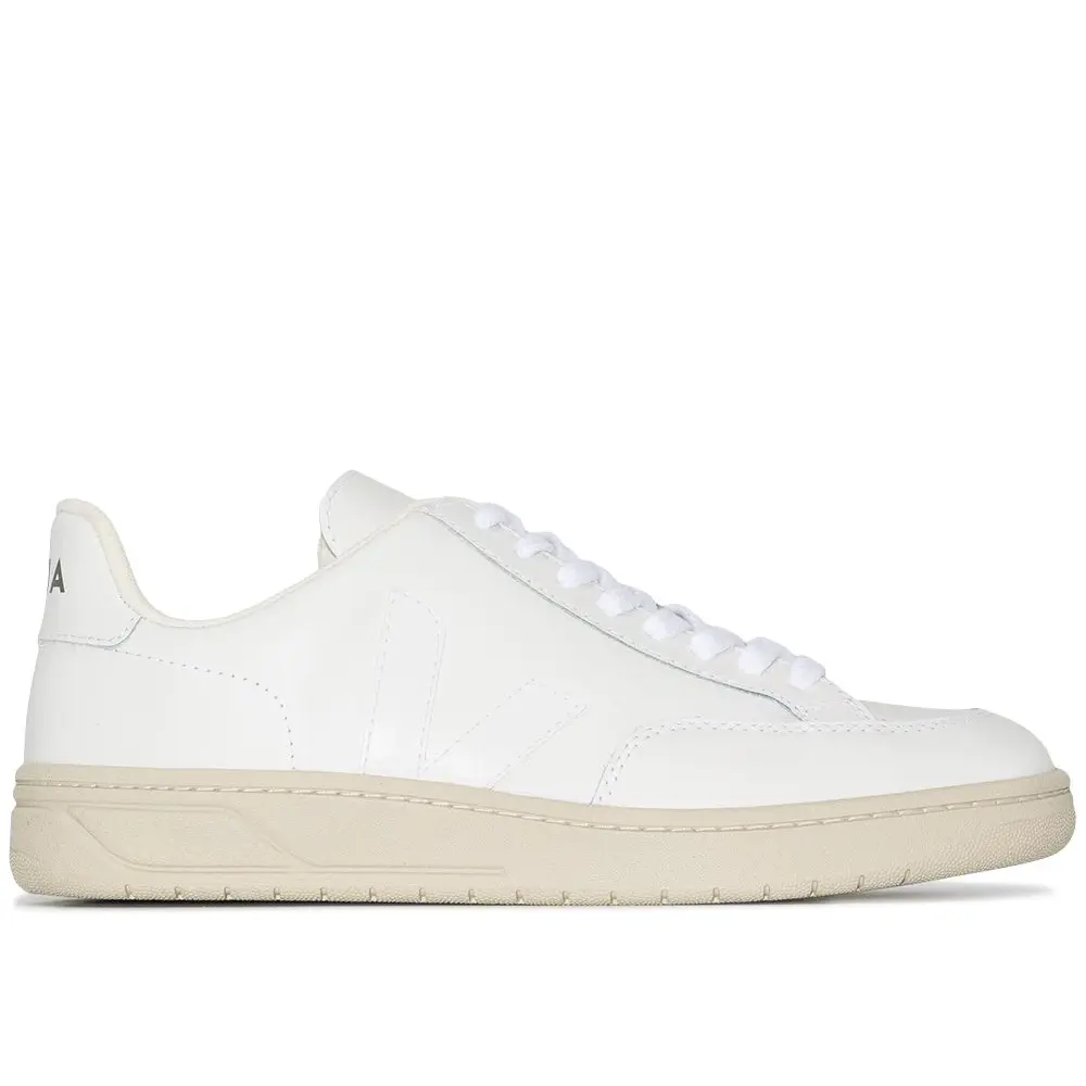 VEJA V-12 低帮板鞋