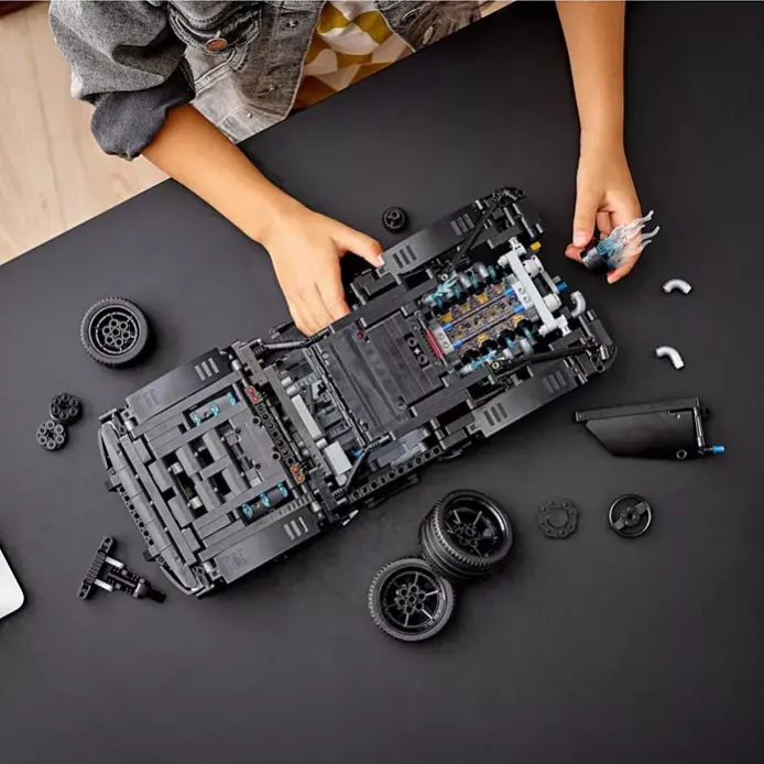 LEGO 蝙蝠侠战车 42127