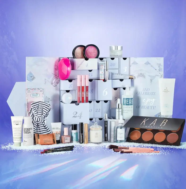 GLOSSYBOX Freeze The Moment 2022圣诞日历