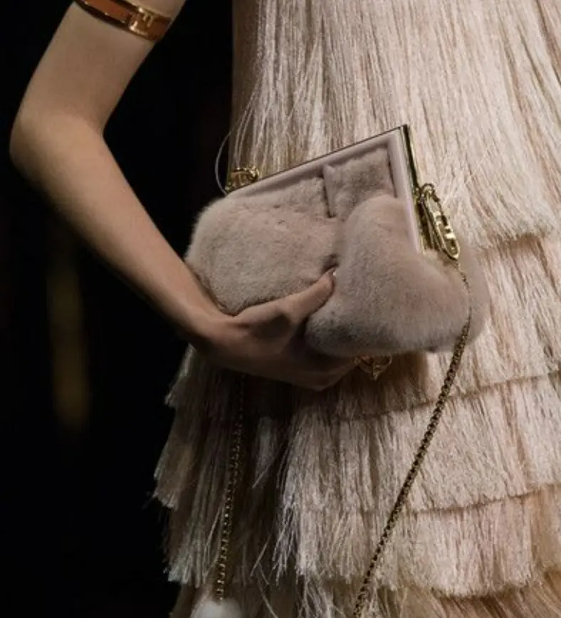 Mybudapester：冬季大促服饰鞋包低至4折  入手 BBR / FENDI / JIMMY CHOO