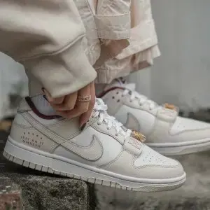 Foot Locker UK：母亲节闪促
