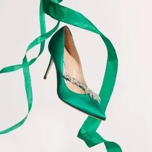 Farfetch 发发奇：Manolo Blahnik 奢华美鞋专场 经典钻扣鞋￥6k+