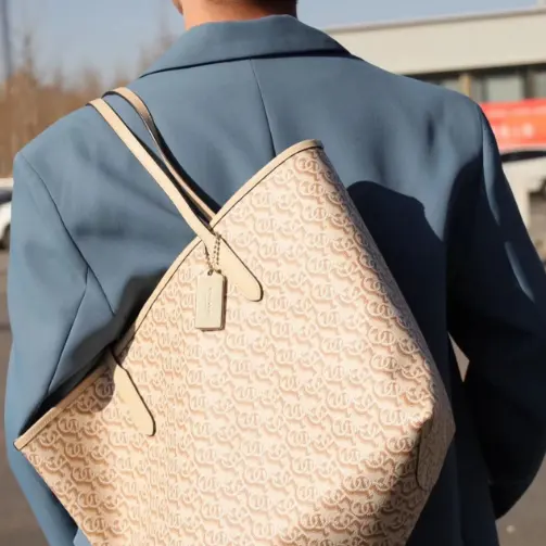 Coach Outlet：3月热卖！精选商品入 Monogram 系列及钱夹