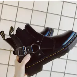 Dr. Martens Wincox Polished Smooth 切尔西短靴 扣带款
