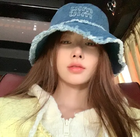 鞠婧祎同款！Miu Miu 23新款毛边渔夫帽