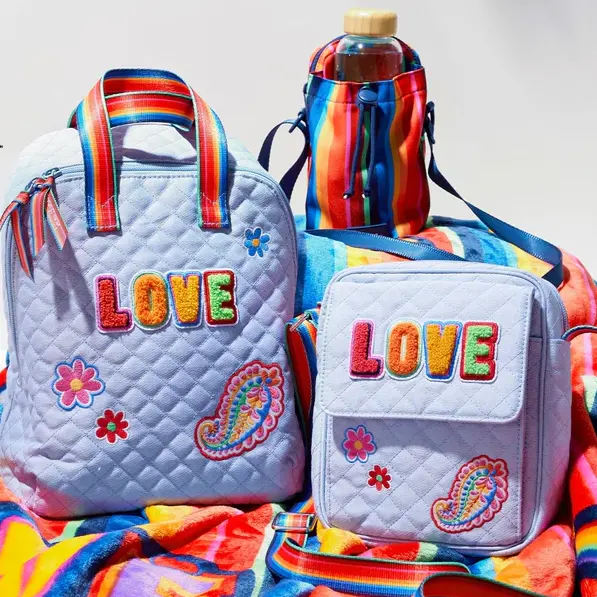Vera Bradley：Pride 系列上线