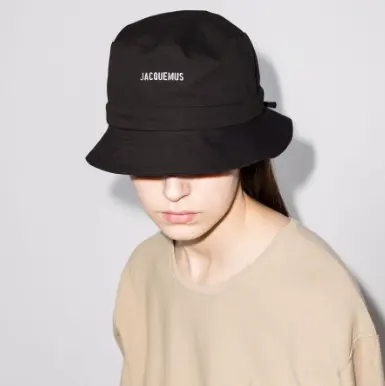 中站含税好价！Jacquemus 黑色Logo渔夫帽