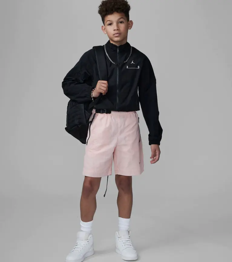 会员提前享！Nike 美国：童装童鞋折上折 封面短裤$28