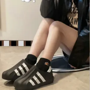 降价！Adidas Adifom 阿童木大童款贝壳头 两色