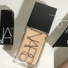 NARS 纳斯 超方平 流光美肌粉底液