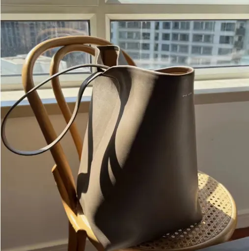 LUISAVIAROMA 澳站：The Row 包袋大促 抢麂皮款 N/S Park 托特