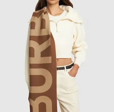 好价！Burberry 金棕大 logo 羊毛围巾