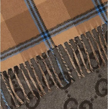 Gucci 双面格纹流苏围巾