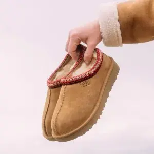 UGG 英网：折扣区大促 Jennie 同款厚底雪地靴£139 、摇粒绒外套£45