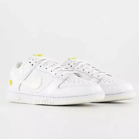 尺码不多！Nike Dunk Low 爱心运动鞋 情人节限定