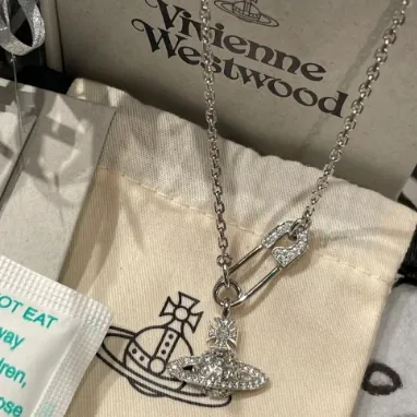 Vivienne Westwood 西太后 别针土星项链