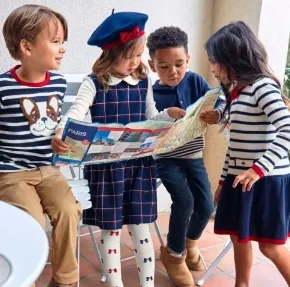 Gymboree （金宝贝美国官网）：长袖T恤$8.7 圣诞帽衫$11