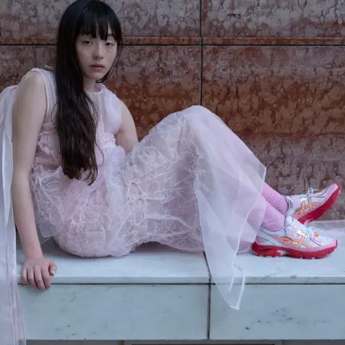 上新！ASICS x Cecilie Bahnsen 联名款 GT-2160 运动鞋