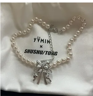 SHUSHU/TONG 白珍珠蝴蝶花项链
