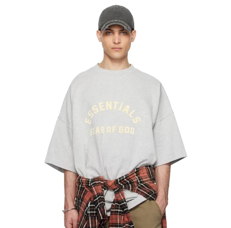 FEAR OF GOD ESSENTIALS 灰色圆领 T 恤