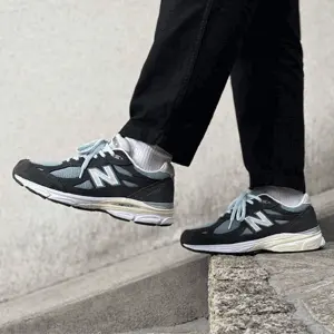 New Balance 2002R 磁石灰大童款运动鞋