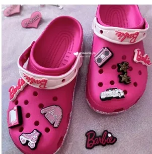 Barbie X CROCS 联名款粉色中性款洞洞鞋