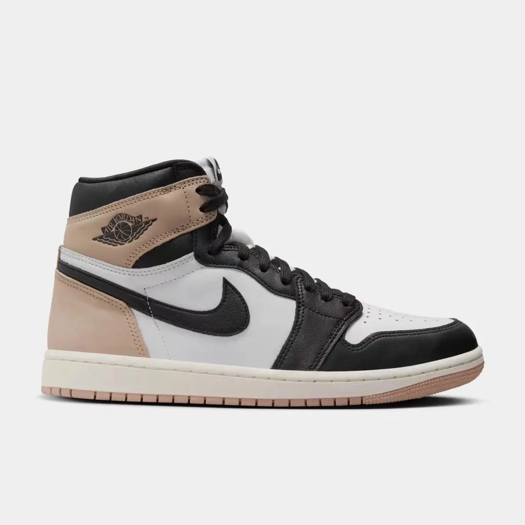 AIR JORDAN 1 RETRO HIGH OG LATTE 女士运动鞋