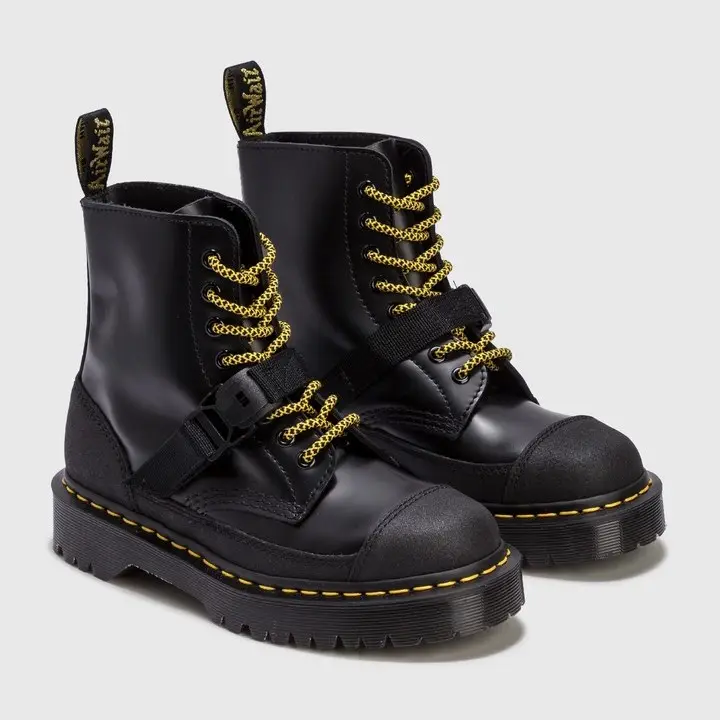 DR. MARTENS 1460 TECH BOOT 靴子