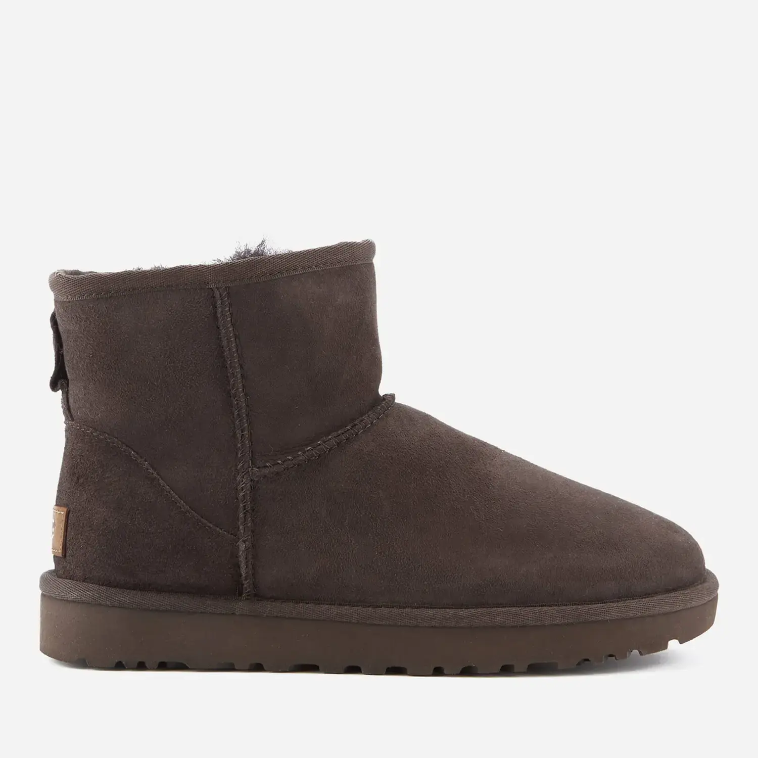 UGG  经典款巧克力色雪地靴
