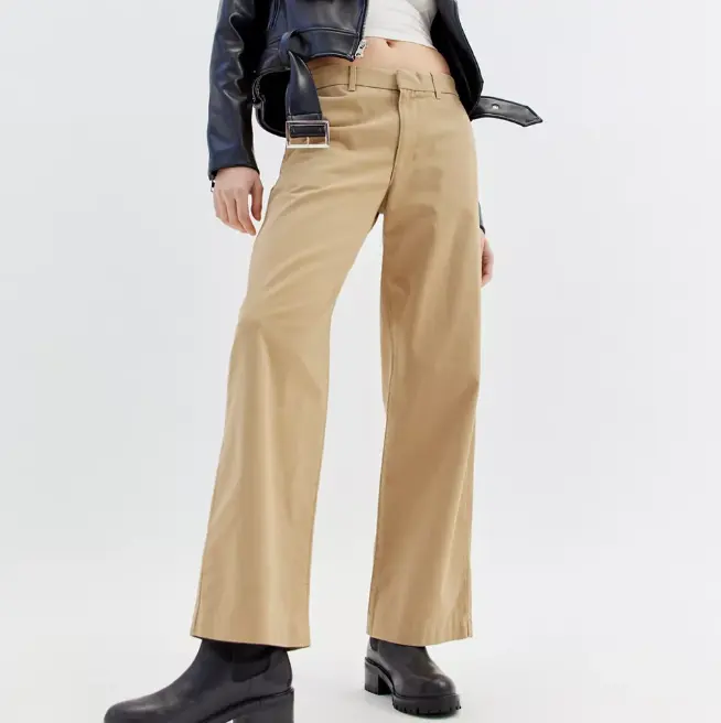 Levi’s Baggy 卡其色牛仔裤