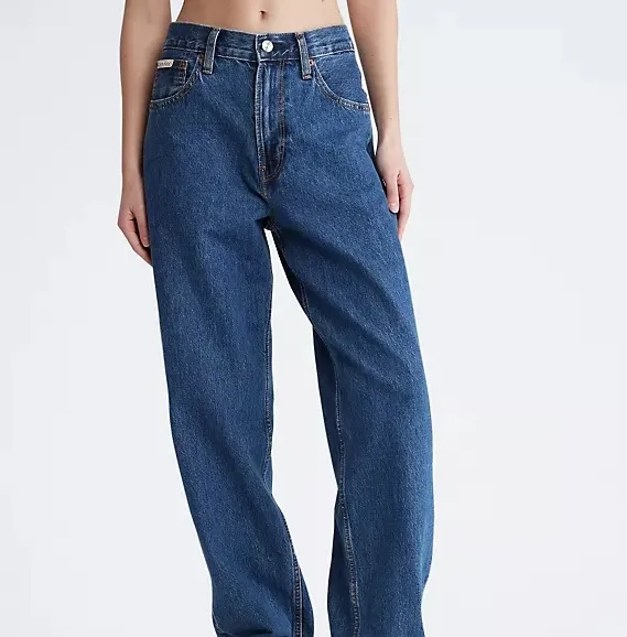 Jennie 海报同款 Calvin Klein 90s Loose Fit 牛仔裤