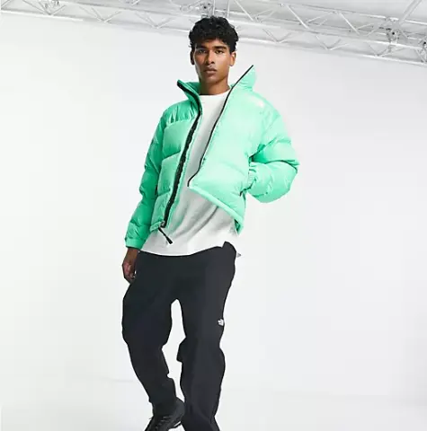 The North Face 1996 Retro Nuptse 亮绿色羽绒服