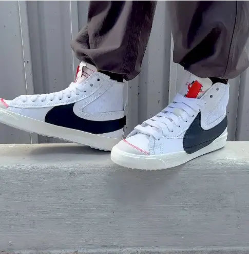 Nike Blazer Mid '77 Jumbo 黑标运动鞋