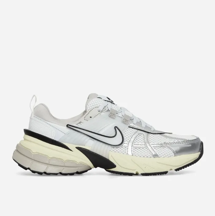Nike WMNS V2K 运动鞋