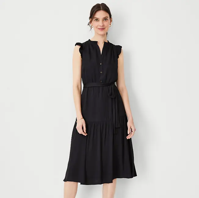 Ann Taylor 荷叶边连衣裙