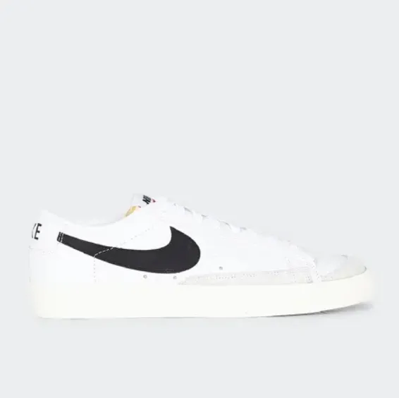 NIKE BLAZER LOW '77 VNTG 白色运动鞋