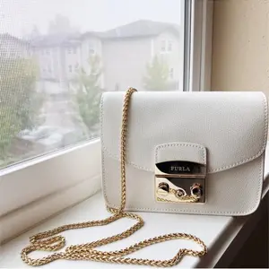 FURLA 芙拉经典Metropolis Mini 女款小方包白色