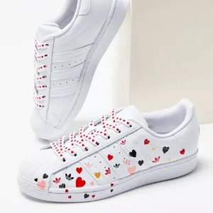 Adidas SUPERSTAR情人节限定款