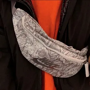 Nike耐克Heritage腰包