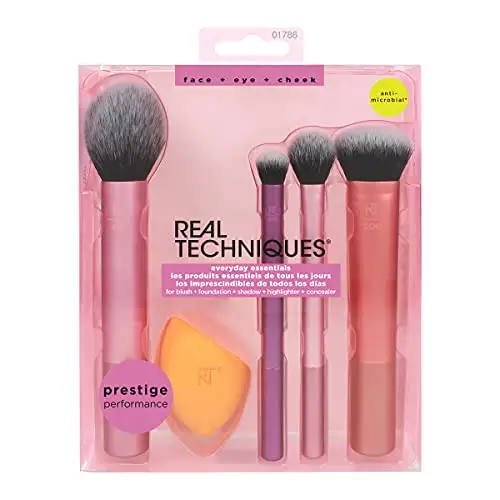 Real Techniques Makeup Brush Set with Sponge Blender