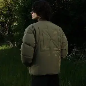 TK MAXX英国官网现有精选女士羽绒服、棉服低至3折促销