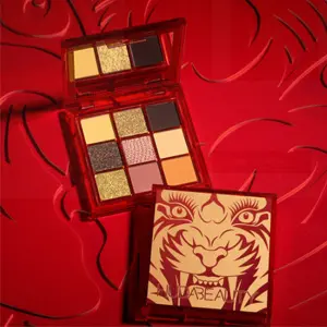 HUDA BEAUTY 2022新年限定9色眼影盘